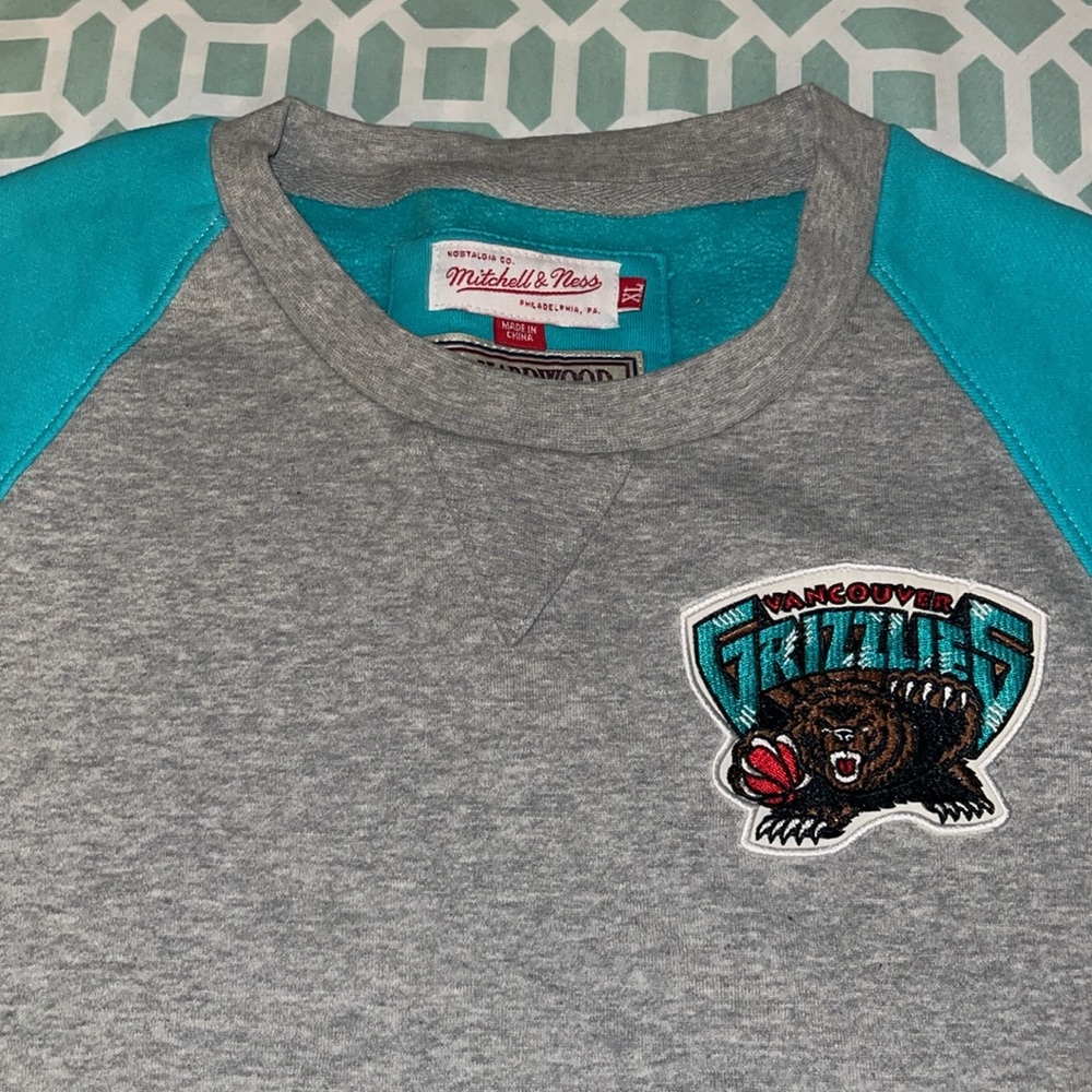 Mitchell & Ness Throwback Sweater - image 2